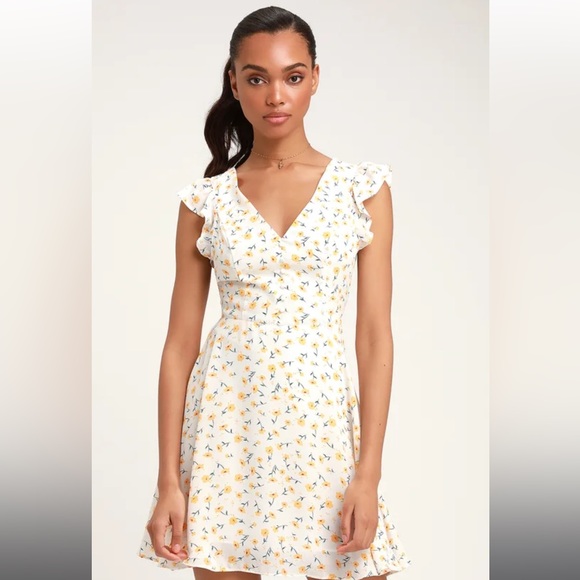Lulus Dresses & Skirts - Strike A Posie White Floral Print Backless Skater Dress